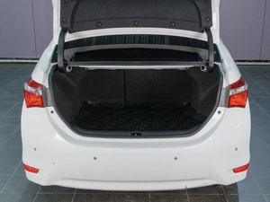 Седан Toyota Corolla 2015 года, 1399000 рублей, Сургут