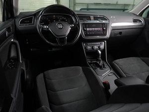 Внедорожник Volkswagen Tiguan 2018 года, 2054000 рублей, Воронеж