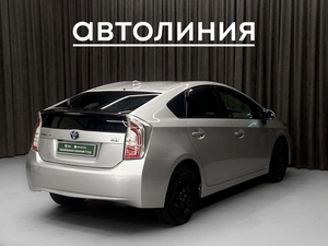 Лифтбек Toyota Prius 2015 года, 1420000 рублей, Красноярск