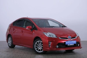 Лифтбек Toyota Prius 2013 года, 1239000 рублей, Омск