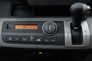 Минивэн Honda Freed 2010 года, 959000 рублей, Омск