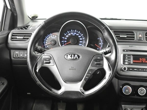 Хетчбэк Kia Rio 2016 года, 975200 рублей, Казань