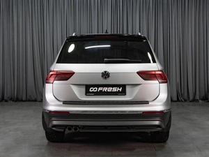 Внедорожник Volkswagen Tiguan 2017 года, 2849000 рублей, Тюмень