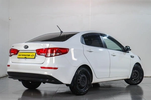Седан Kia Rio 2015 года, 929000 рублей, Челябинск