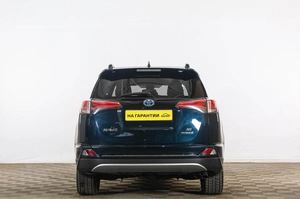 Внедорожник Toyota RAV4 2018 года, 2949000 рублей, Тюмень