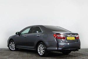 Седан Toyota Camry 2013 года, 1819000 рублей, Сургут