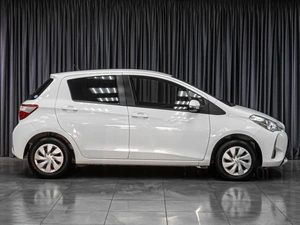 Хетчбэк Toyota Vitz 2019 года, 1079000 рублей, Тюмень