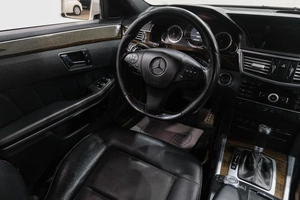 Седан Mercedes-benz E-класс 2010 года, 1719000 рублей, Новокузнецк