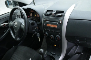 Седан Toyota Corolla 2008 года, 958000 рублей, Солонцы