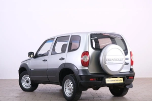 Внедорожник Chevrolet Niva 2012 года, 599000 рублей, Омск