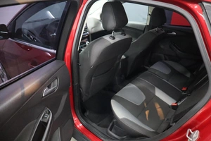 Хэтчбек Ford Focus 2012 года, 960000 рублей, Курск