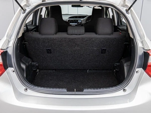 Хетчбэк Toyota Vitz 2019 года, 1020000 рублей, Краснодар