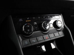 Внедорожник Skoda Karoq 2020 года, 1964000 рублей, Воронеж