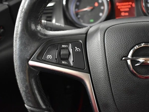 Хетчбэк Opel Astra 2011 года, 649900 рублей, Казань