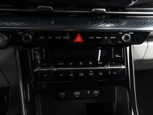 Минивэн Kia Carnival 2022 года, 4999000 рублей, Тюмень
