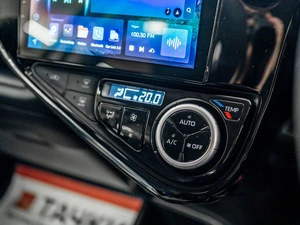 Хетчбэк Toyota Aqua 2018 года, 1200000 рублей, Красноярск