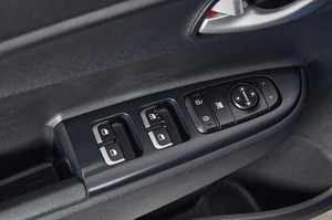 Седан Kia Rio 2017 года, 1249000 рублей, Красноярск