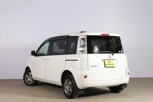 Минивэн Toyota Sienta 2013 года, 1169000 рублей, Новосибирск