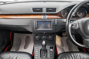 Универсал Volkswagen Passat 2012 года, 999000 рублей, Барнаул