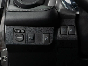 Внедорожник Toyota RAV4 2016 года, 2379000 рублей, Тюмень