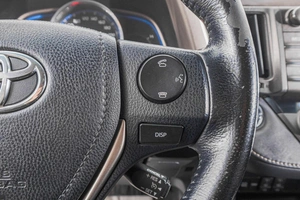 Внедорожник Toyota RAV4 2015 года, 2399000 рублей, Барнаул