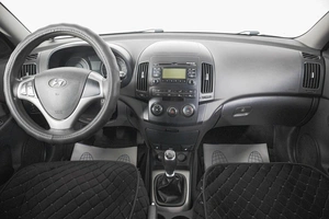 Хетчбэк Hyundai i30 2011 года, 749000 рублей, Кемерово
