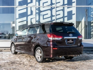 Минивэн Toyota Wish 2011 года, 1260000 рублей, Самара