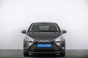 Хетчбэк Toyota Vitz 2019 года, 999000 рублей, Томск