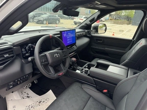 Внедорожник Toyota Sequoia 2025 года, 15000000 рублей, Новоивановское
