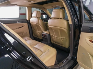 Седан Hyundai Genesis 2011 года, 1349000 рублей, Сургут