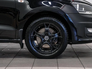 Седан Volkswagen Polo 2016 года, 1050000 рублей, Красноярск