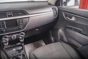 Седан Kia Rio 2017 года, 1199000 рублей, Томск