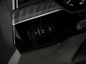 Внедорожник Audi e-tron 2021 года, 5547031 рублей, Москва