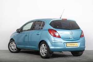 Хетчбэк Opel Corsa 2011 года, 809000 рублей, Томск