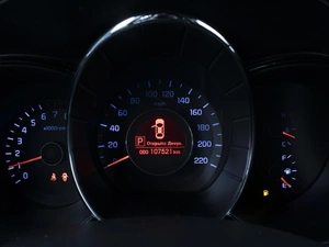 Седан Kia Rio 2013 года, 890000 рублей, Омск