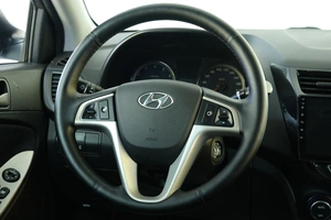 Седан Hyundai Solaris 2016 года, 1099000 рублей, Омск