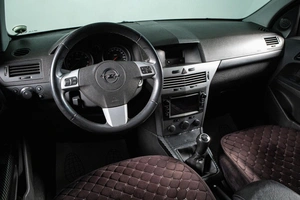 Универсал Opel Astra 2011 года, 649000 рублей, Сургут