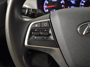 Седан Hyundai Solaris 2018 года, 1076100 рублей, Казань