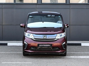 Минивэн Honda Stepwgn 2017 года, 1869000 рублей, Кирилловка