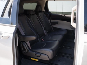 Минивэн Kia Carnival 2021 года, 4099000 рублей, Большой Сочи