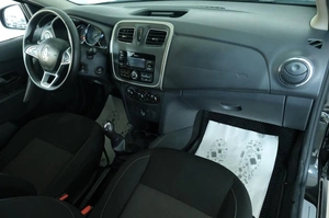 Седан Renault Logan Stepway 2020 года, 1139000 рублей, Омск