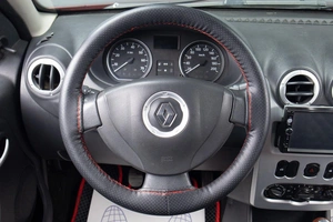 Хетчбэк Renault Sandero 2012 года, 819000 рублей, Оренбург