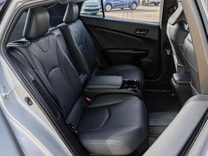 Лифтбек Toyota Prius 2017 года, 2290000 рублей, Краснодар