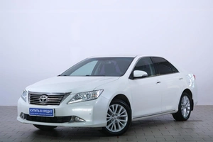 Седан Toyota Camry 2013 года, 2049000 рублей, Омск