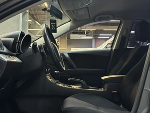 Седан Mazda 3 2011 года, 997000 рублей, Красноярск