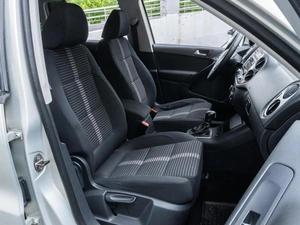 Внедорожник Volkswagen Tiguan 2011 года, 1144000 рублей, Волгоград
