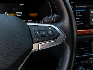 Внедорожник Volkswagen Taos 2021 года, 2340000 рублей, Краснодар