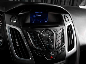 Хетчбэк Ford Focus 2012 года, 919000 рублей, Тюмень