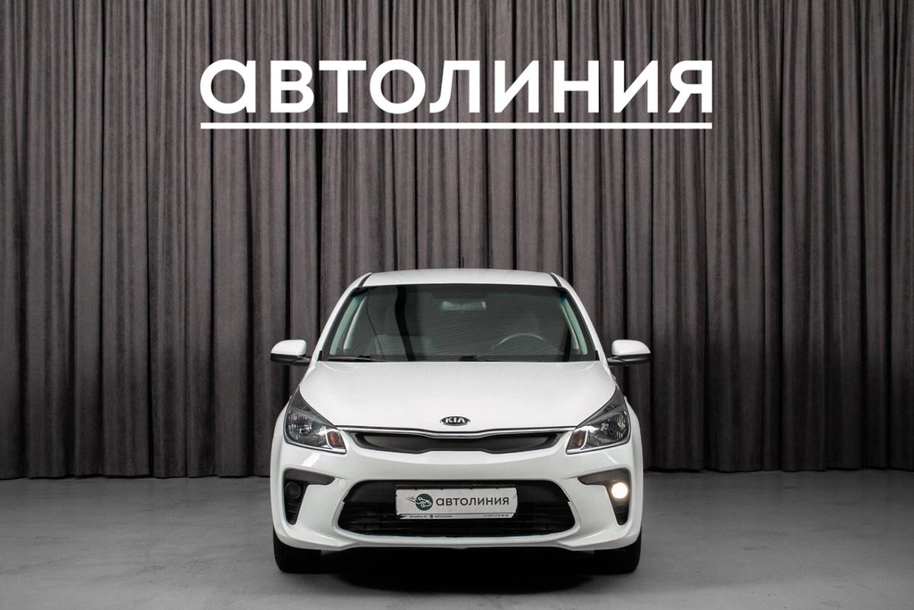 Седан Kia Rio 2020 года, 1015000 рублей, Красноярск
