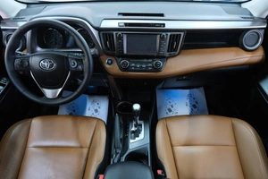 Внедорожник Toyota RAV4 2018 года, 2619000 рублей, Омск